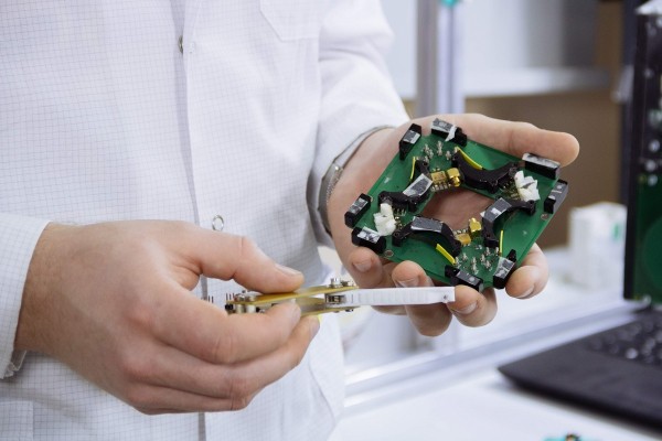 В СНИУ создали интеллектуальную систему управления для наноспутников 