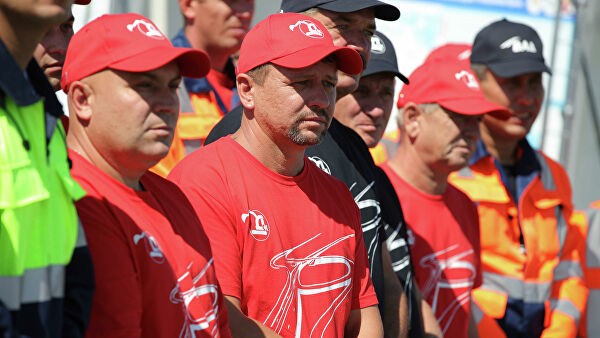 Аксенов пообещал трудоустроить всех строителей "Тавриды"