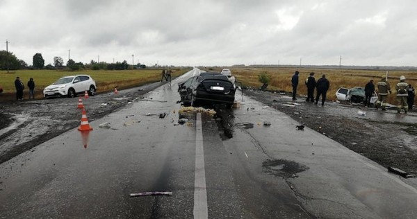 В Борском районе столкнулись две легковушки - погибли 4 человека