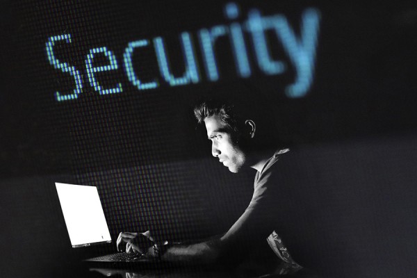 Жители Самарской области &laquo;подарили&raquo; кибермошенникам более 300 млн рублей 