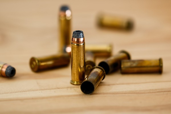 Тольяттинец, ранивший мужчину у клуба, заплатит фонду ОМС 