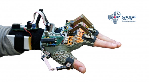 Самарский ученый разработал специальную виброперчатку для глухих  Самарский ученый разработал специальную виброперчатку для глухих