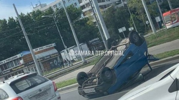 В Самаре очевидцы ДТП со &laquo;скорой помощью&raquo; возмутились действиями медиков 