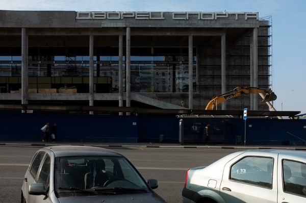 В блогах: на самарском Дворце Спорта установили буквы В блогах: на самарском Дворце Спорта установили буквы