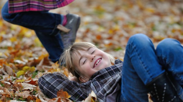 Врачи рассказали, чем опасны для самарцев фотосессии с опавшими листьями
