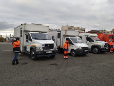 Общегородской смотр техники: муниципальные предприятия города показали, чем собираются убирать снег и лед с улиц города  в грядущем зимнем сезоне