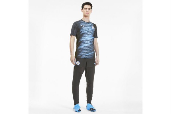 Топ-5 стильных футбольных форм от ведущих европейских клубов Топ-5 стильных футбольных форм от ведущих европейских клубов