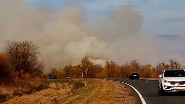Крупный пожар в Октябрьске: столбы дыма видны с М-5 