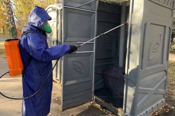 Туалеты и другие общественные места Самары дезинфицируют от COVID-19