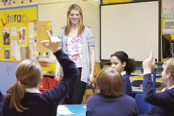 В Самарской области учителям готовы платить в среднем по 25 тысяч 