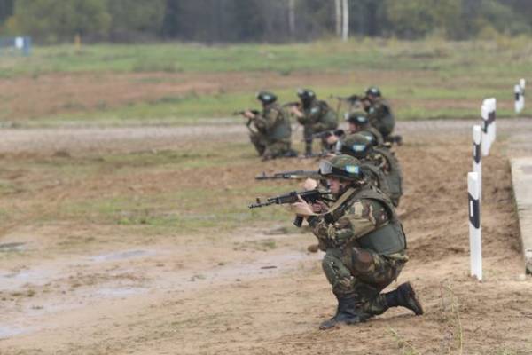 На учении под Самарой миротворцы шквальным огнем уничтожили шахид-мобиль На учении под Самарой миротворцы шквальным огнем уничтожили шахид-мобиль
