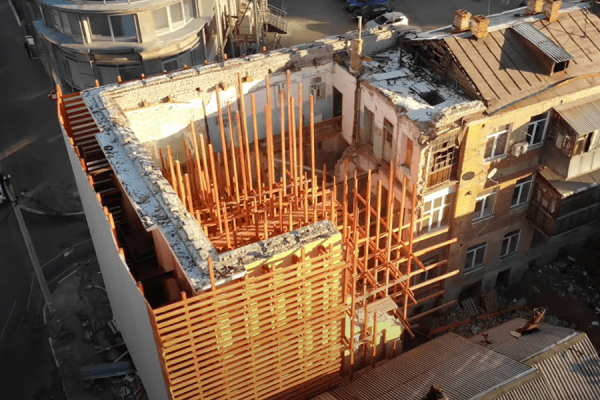 В Самаре восстанавливают дом на Галактионовской, где обрушилась стена 