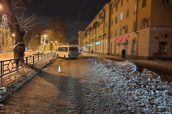 Самарец, которого сбил автобус, переходил дорогу в неположенном месте 