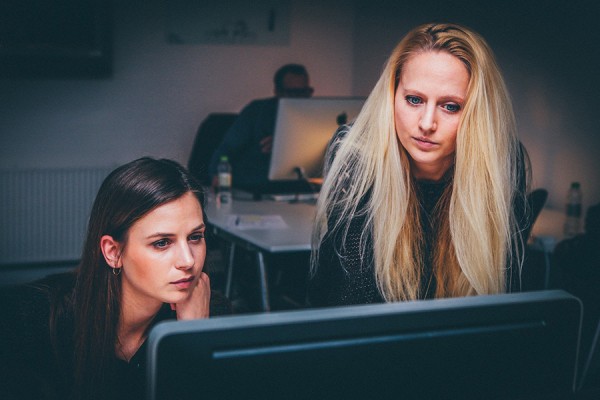 Рабочие моменты: как сохранить компанию, не увольняя сотрудников? 