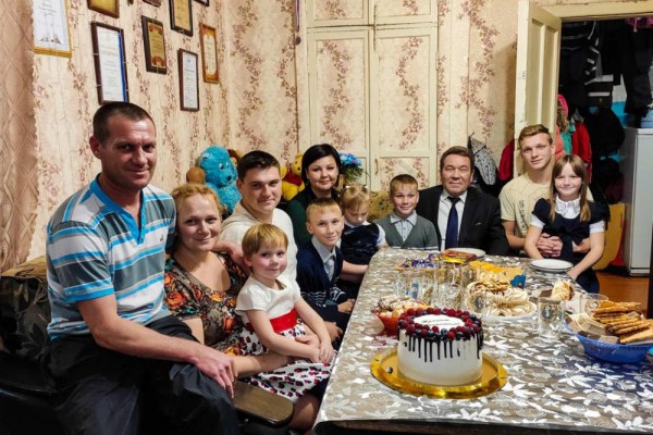 В регионах увеличили семейные капиталы и ввели новые льготы В регионах увеличили семейные капиталы и ввели новые льготы