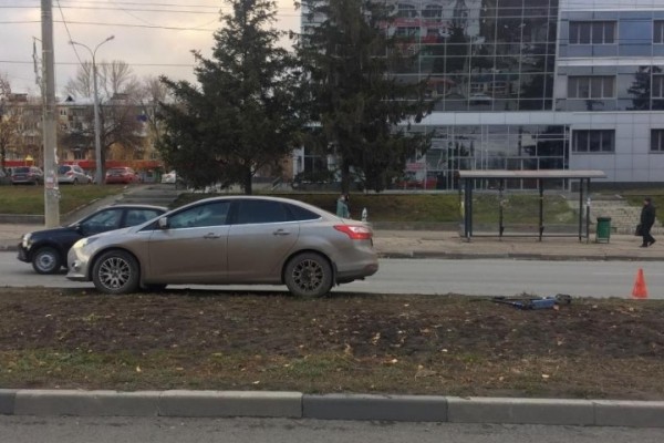 В Самаре мальчик на самокате оказался под колесами иномарки 
