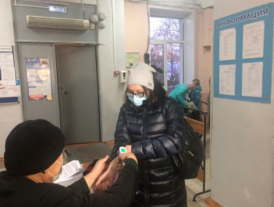 С заботой о здоровье: в школах Самары продолжается контроль за организацией учебного процесса в условиях пандемии 