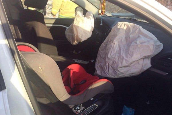 В Тольятти в ДТП с двумя &laquo;Вестами&raquo; пострадали женщина и трехлетний малыш 