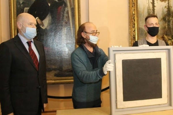 В Самару привезли картину Казимира Малевича &laquo;Черный квадрат&raquo; 