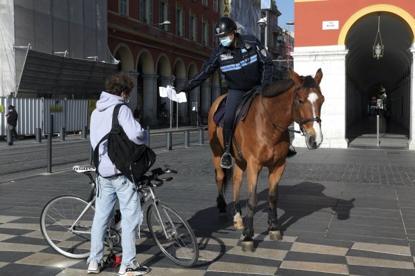  Париж открыт, но нам туда не надо  
