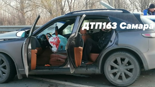 Кровавое ДТП: под Самарой &laquo;Инфинити&raquo; догнал &laquo;Ладу&raquo; 