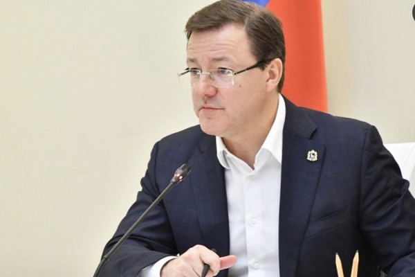 Дмитрий Азаров рекомендовал работодателям сделать 31 декабря выходным 