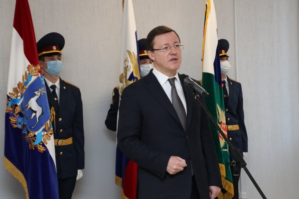 Дмитрий Азаров: Работаю не ради похвалы Дмитрий Азаров: Работаю не ради похвалы