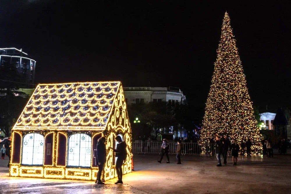  Новогодние праздники: как их будут проводить в разных регионах  