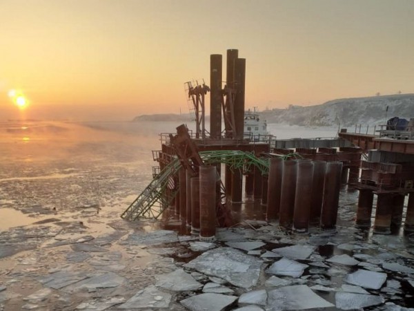 Возбуждено уголовное дело из-за падения крана на стройке моста под Самарой