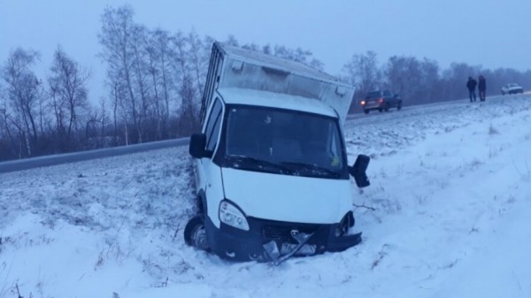 Гибель в метель: под Самарой столкнулись &laquo;Лада&raquo; и &laquo;Газель&raquo; с хлебом