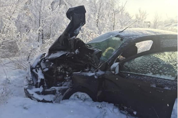 В Самарской области столкнулись легковушки и трактор 