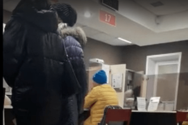 В блогах: ковид-диссидент устроил представление в МФЦ Тольятти В блогах: ковид-диссидент устроил представление в МФЦ Тольятти