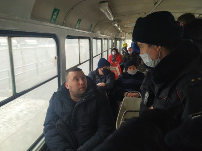 154 протокола: в новогодние праздники продолжается проверка масочного режима в общественном транспорте