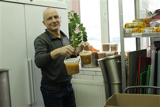 
"Билет в жизнь": самарские волонтеры дают бездомным второй шанс
