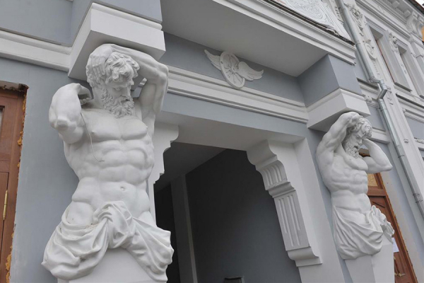 В Самаре Дом с атлантами защитят от вандалов за 5,8 млн рублей 