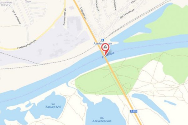 На поврежденном мосту через реку Самара ограничили движение для грузовиков 