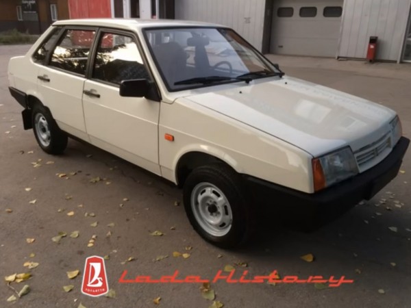 В блогах: в Самаре нашли 30-летний ВАЗ-21099 с пробегом в 27 километров В блогах: в Самаре нашли 30-летний ВАЗ-21099 с пробегом в 27 километров