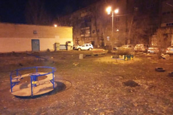 В Самаре в 13-летнего подростка стреляли из пневматики на детской площадке В Самаре в 13-летнего подростка стреляли из пневматики на детской площадке