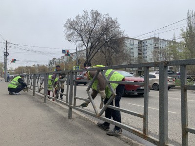 И в майские праздники &ndash; &laquo;на боевом посту&raquo;:  месячник по благоустройству завершается,  но сезонные работы коммунальщиков и служб благоустройства  не останавливаются   