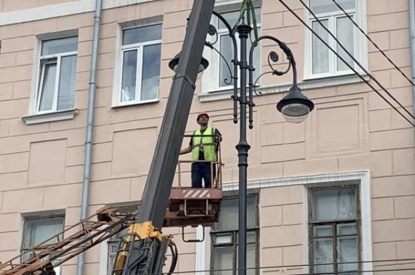 В Самаре на ул. Куйбышева заменят фонари и установят кадки с туями