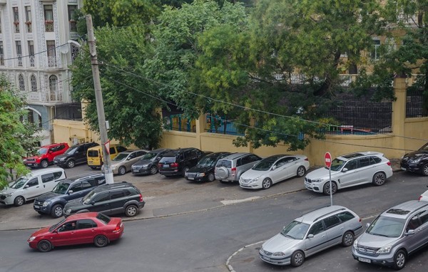 Более 80% самарцев недовольны ситуацией с парковками в городе 