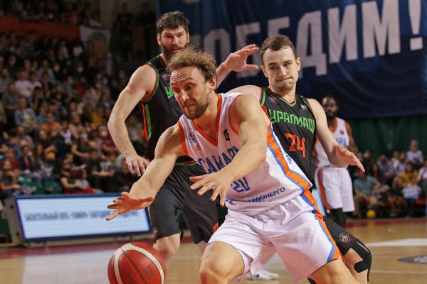 "Самара" празднует чемпионство в баскетбольной Суперлиге "Самара" празднует чемпионство в баскетбольной Суперлиге