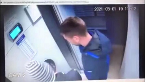 В Самаре задержали мужчину, избившего подростка до полусмерти в лифте из-за телефона