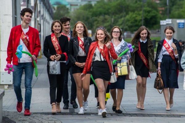 Власти определились с организацией «Последних звонков» в Самарской области Власти определились с организацией «Последних звонков» в Самарской области