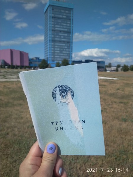 Рабочая АВТОВАЗа покорила соцсети, нетрадиционно попрощавшись с заводом (в блогах) 