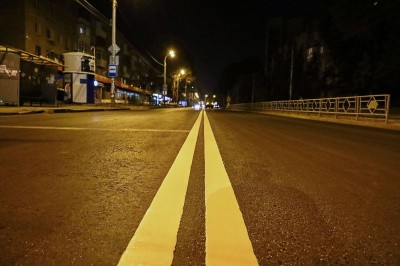 &laquo;Белая полоса&raquo; для самарских дорог: в Самаре  на отремонтированных по нацпроекту улицах  наносят дорожную разметку