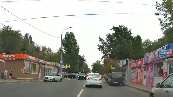 В Самаре легковой автомобиль сбил девушку на пешеходном переходе 