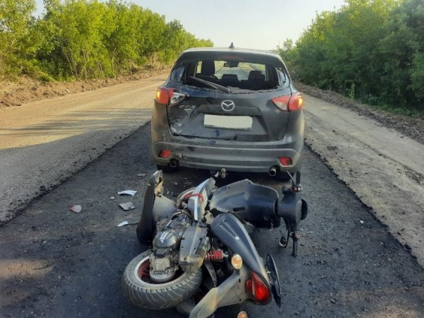 Под Самарой 13-летний подросток на скутере врезался в Mazda CX-5