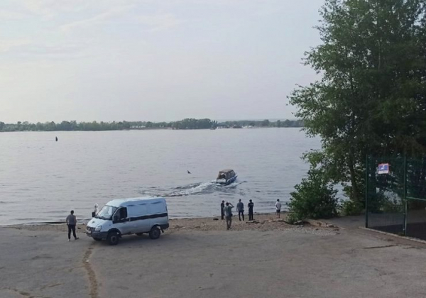 В Самаре 18 августа нашли тело четвертого погибшего после столкновения катера с баржей