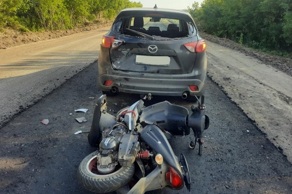 В Самарской области подросток на скутере протаранил Mazda 